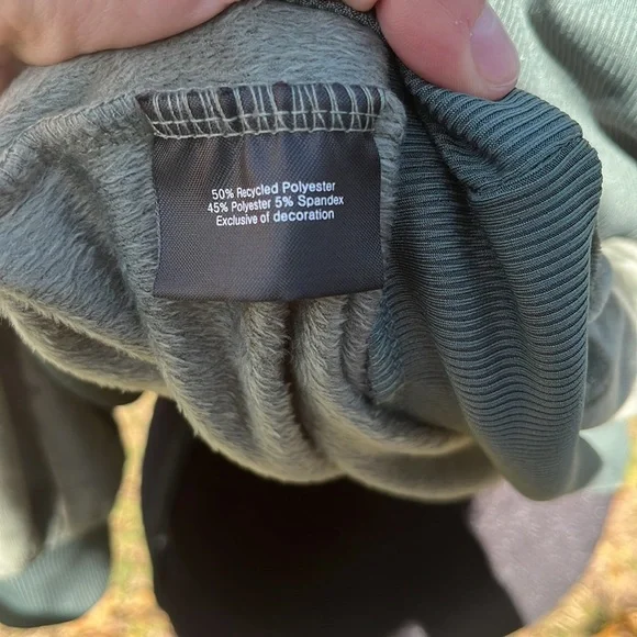 Summersalt Drapey collar Hunter green velour feel 1/2 zip pullover. Size 1XL - Picture 6 of 6